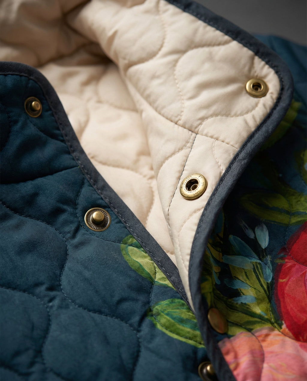Amaya™ | Vintage Floral Print Jacket